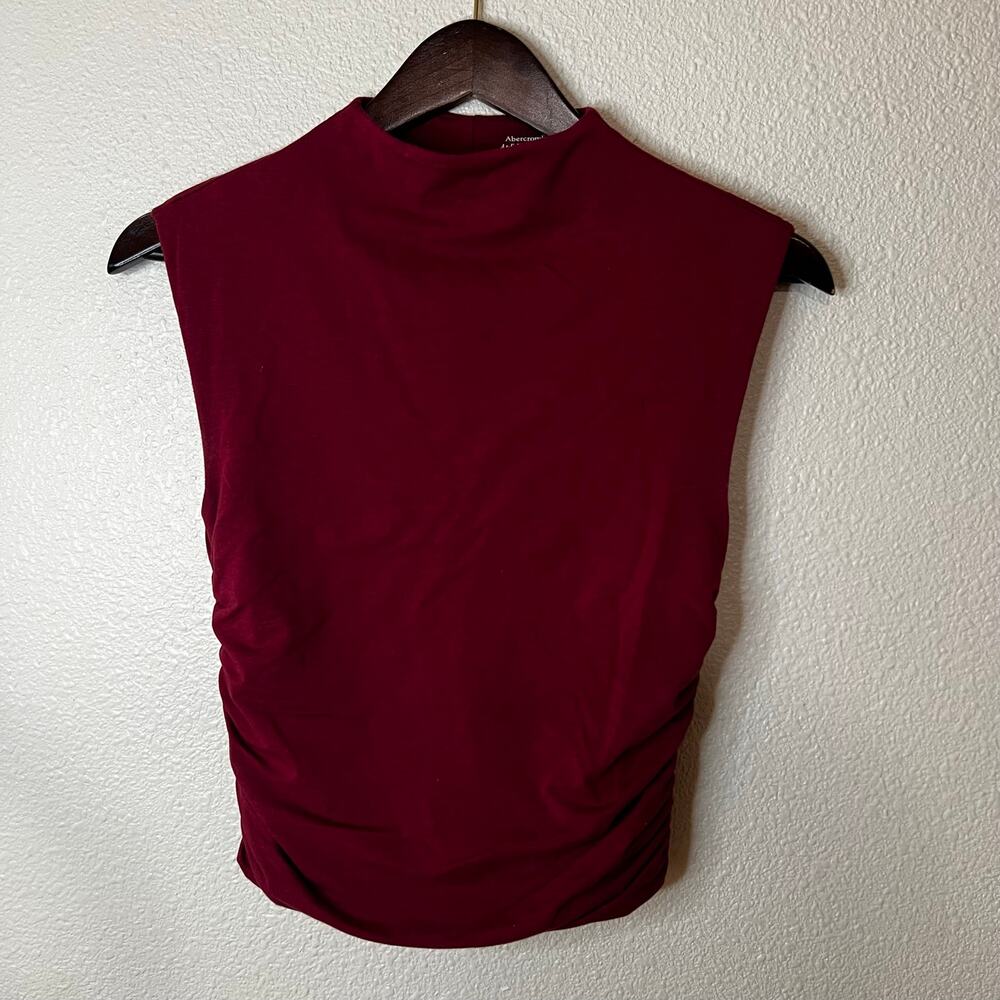 Abercrombie & Fitch deep red ruched mock neck sleeveless cropped top SMALL